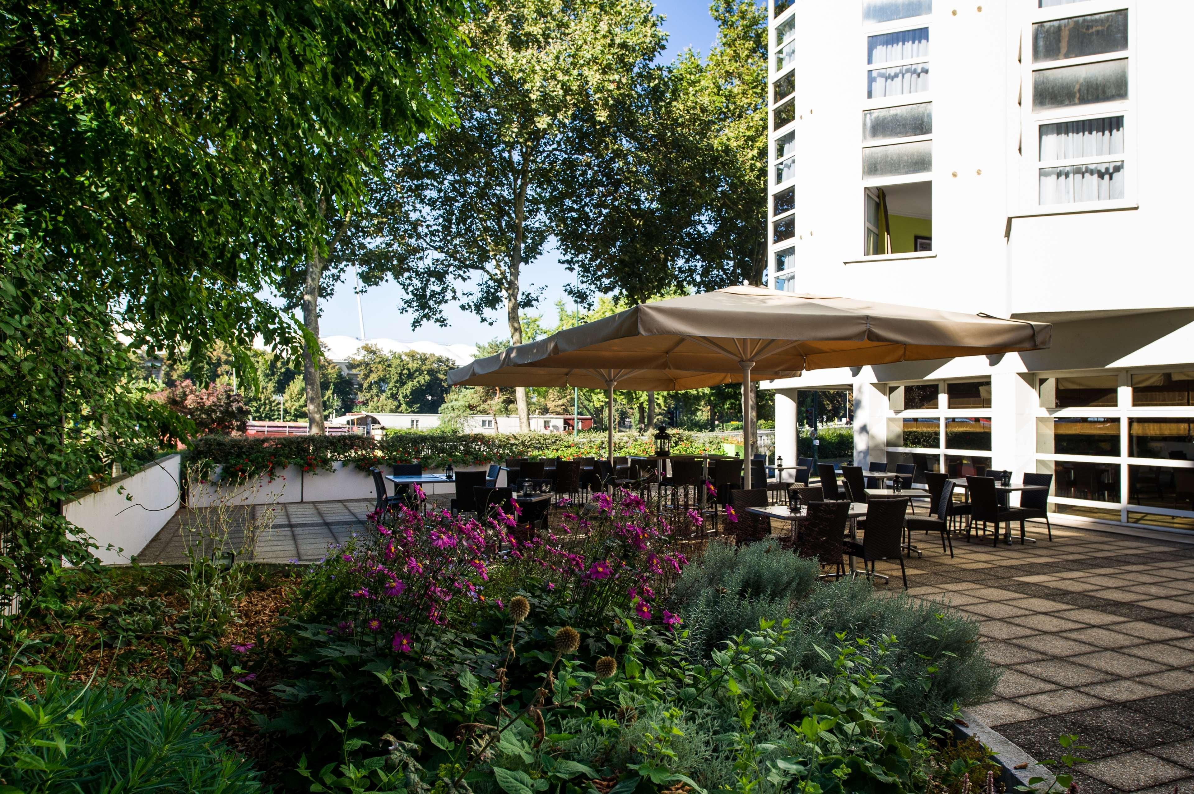 Campanile Reims Centre - Cathedrale Hotel Exterior photo